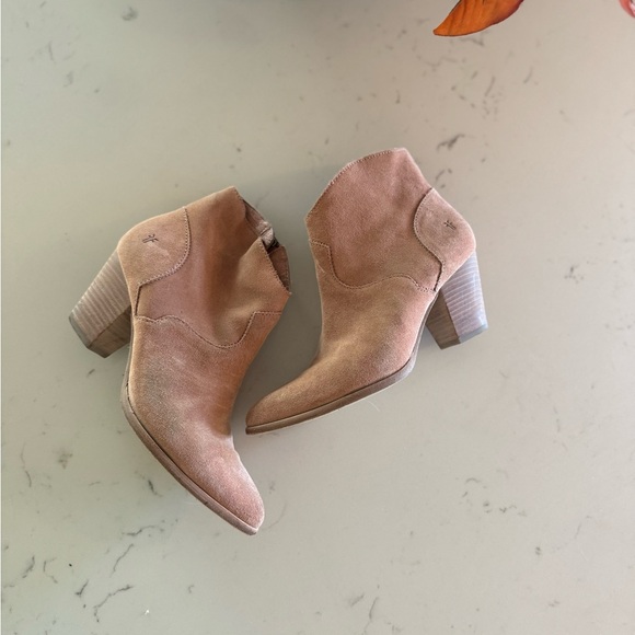 FRYE Women’s Beige Reed Ankle Bootie 7.5 - Picture 2 of 5